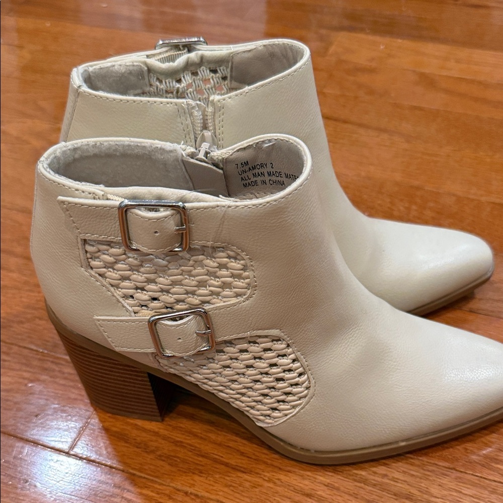 Elegant Cream Ankle Boots with Buckle Detail